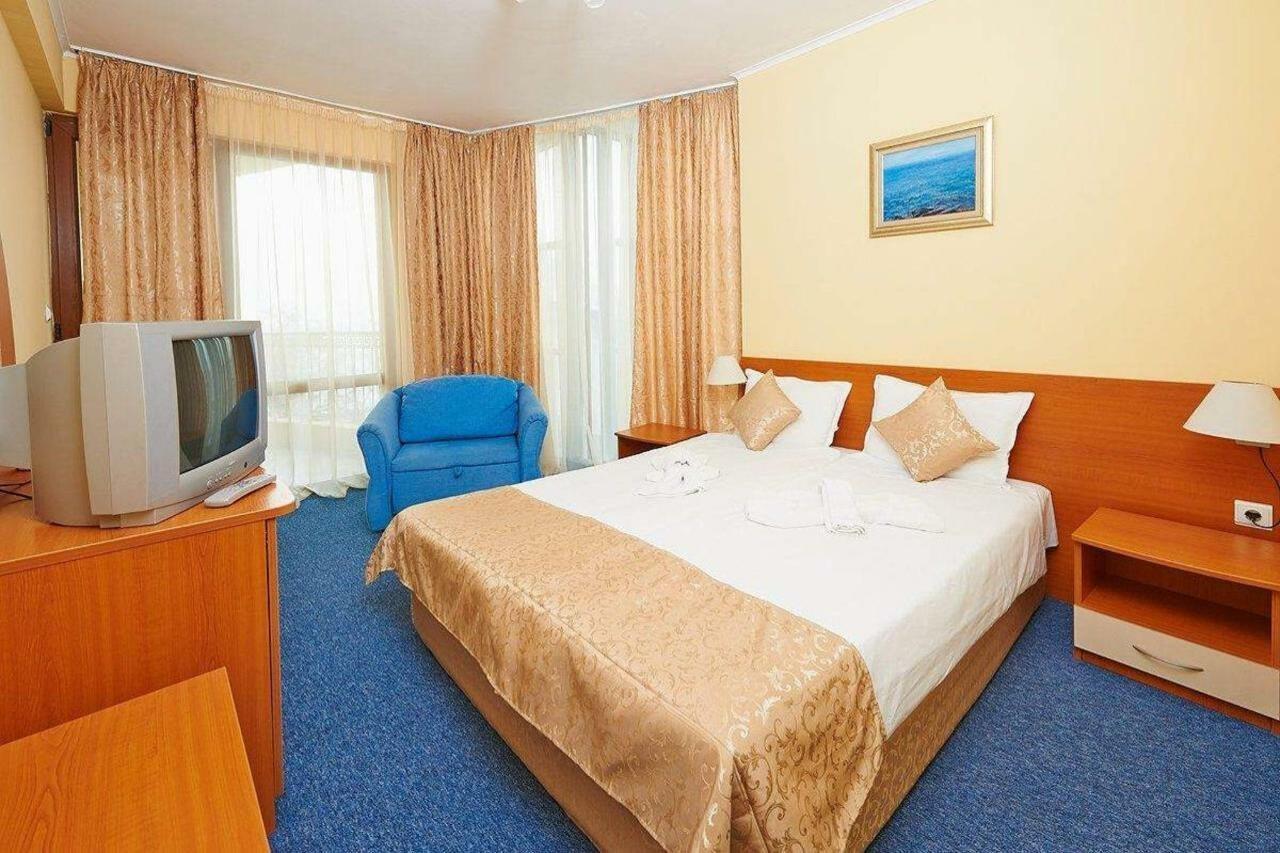 Paradise Hotel & Relax Center Поморие Экстерьер фото