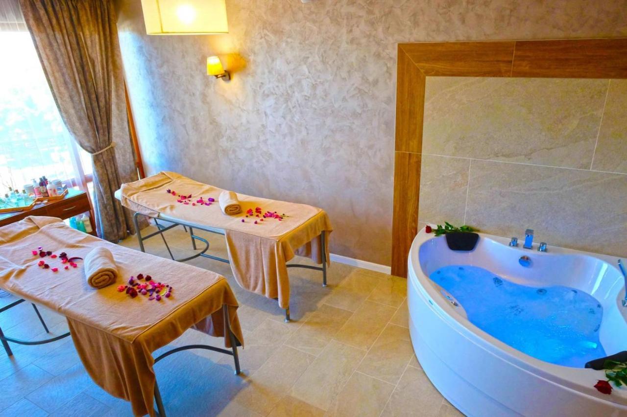 Paradise Hotel & Relax Center Поморие Экстерьер фото
