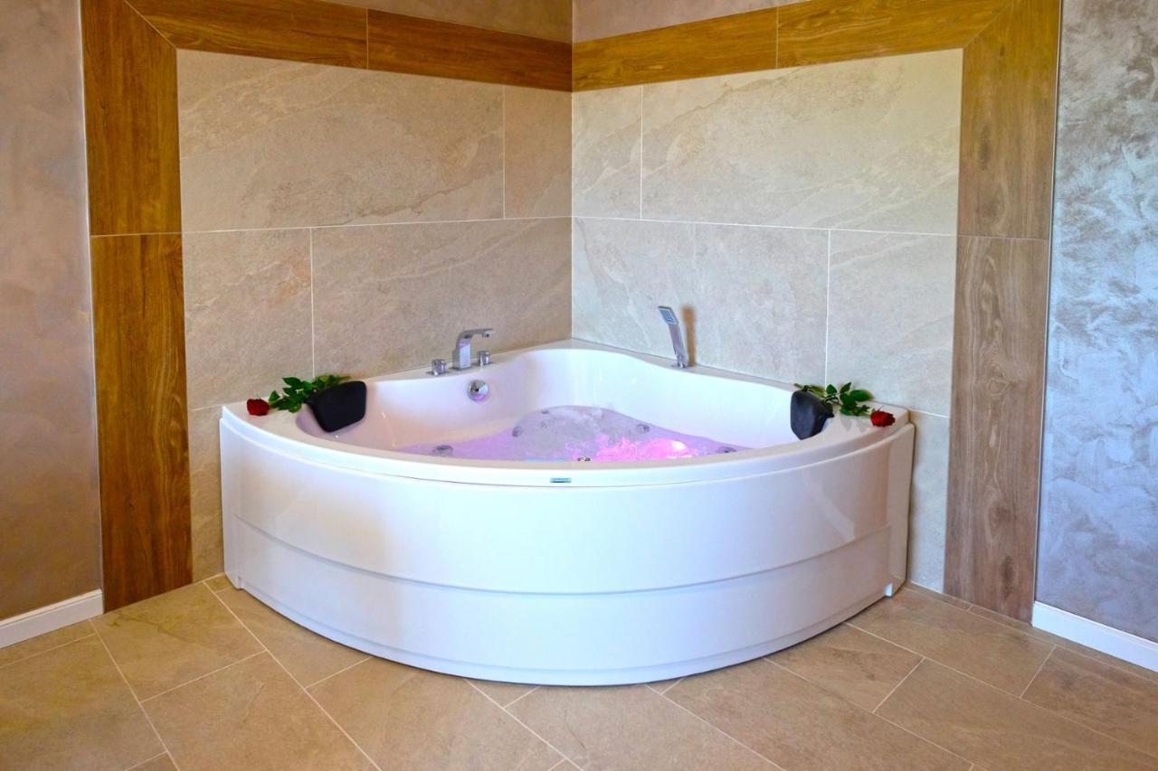 Paradise Hotel & Relax Center Поморие Экстерьер фото