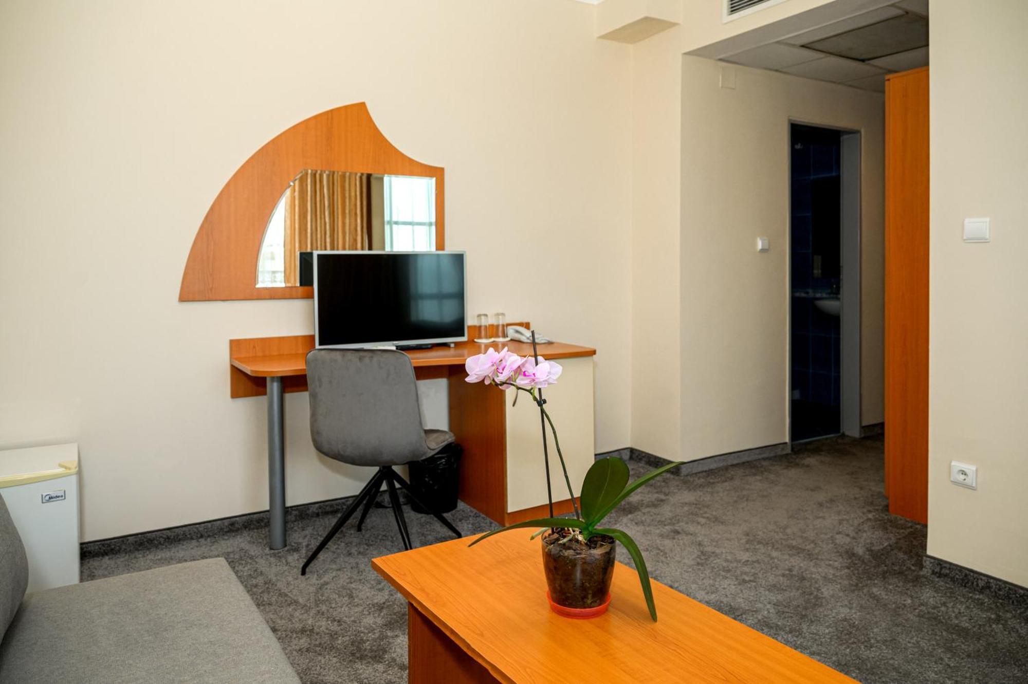 Paradise Hotel & Relax Center Поморие Экстерьер фото