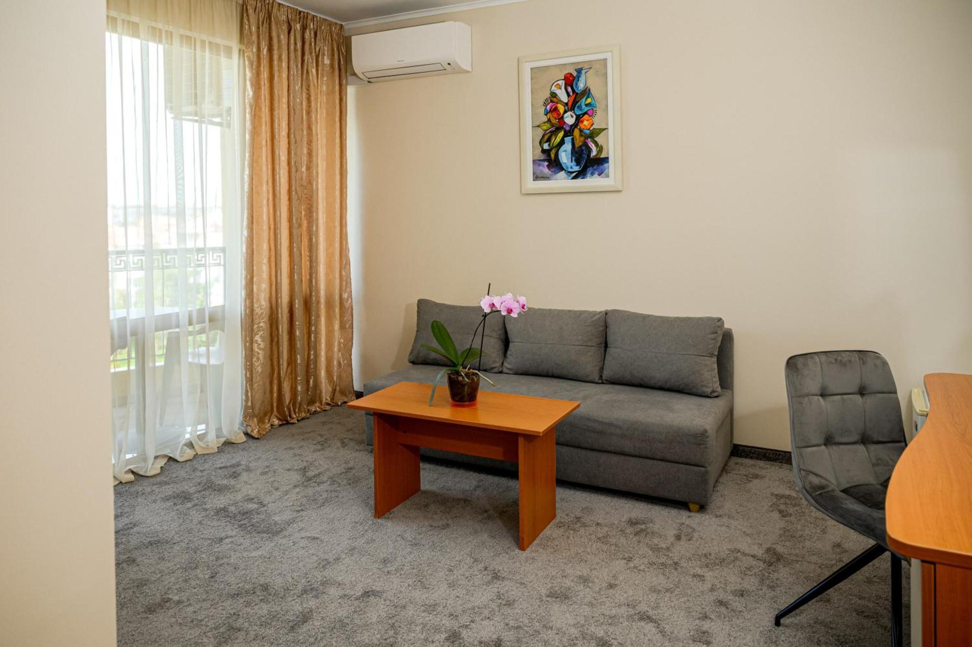 Paradise Hotel & Relax Center Поморие Экстерьер фото