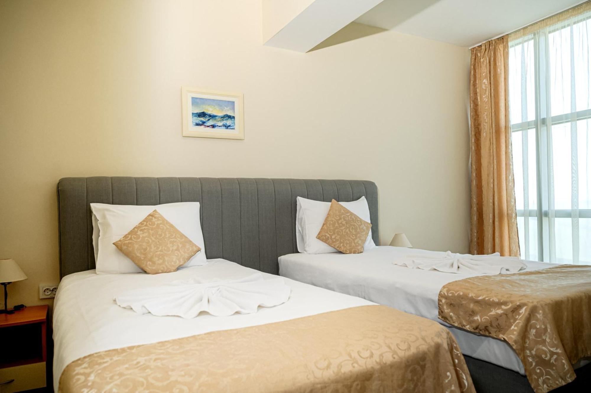 Paradise Hotel & Relax Center Поморие Экстерьер фото