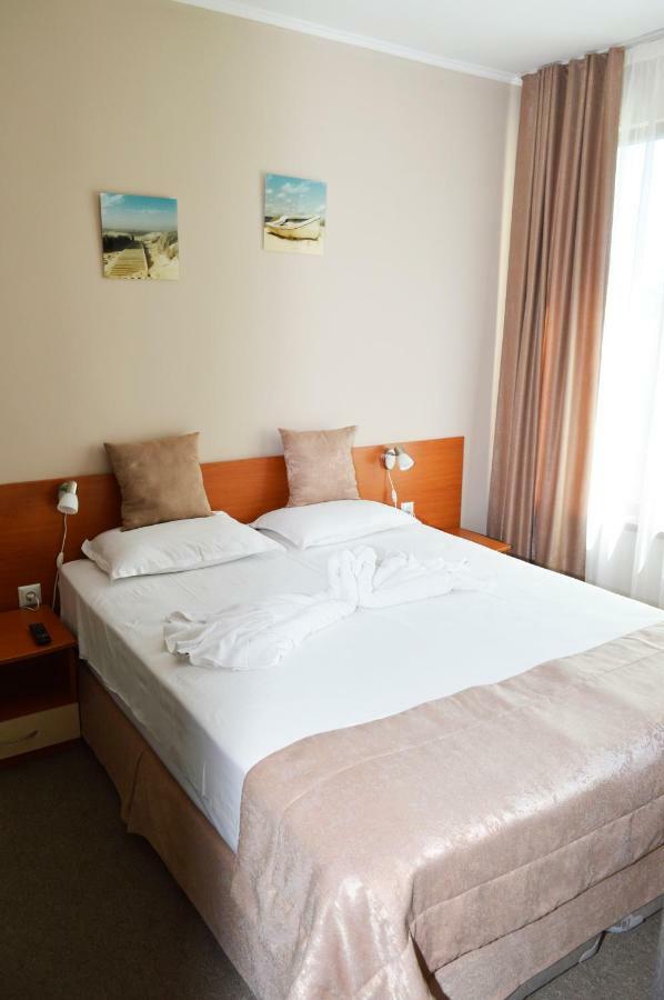 Paradise Hotel & Relax Center Поморие Экстерьер фото